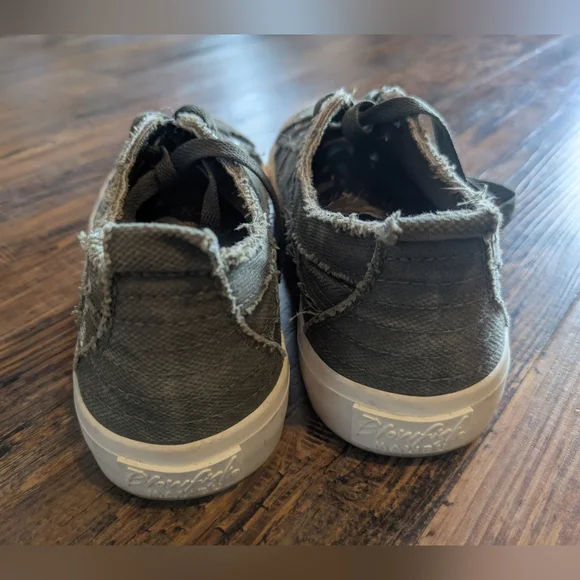 Floral Canvas Sneakers - Picture 4 of 5